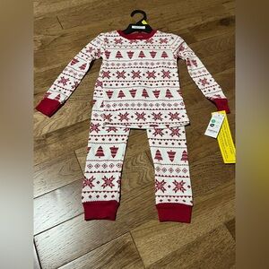 NWT Carter’s Child of Mine Snowflake/Trees Pajama Set Long Sleeve & Pants 3t